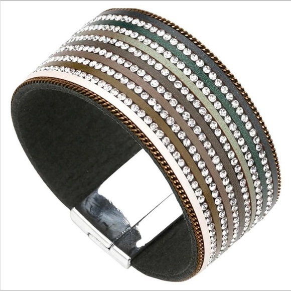 RHINESTONE MAGNETIC LEATHER BRACELET - Picture 2 of 2